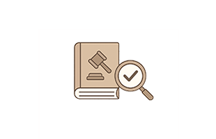 圖示為一本打開的書本上放置槌子與勾選符號，象徵法拍屋教學中核對房地產投資流程與合法手續